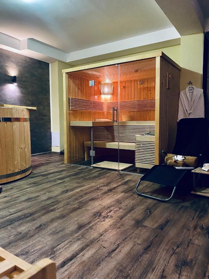 Casa Ankeli Bed & Breakfast Busteni Ngoại thất bức ảnh