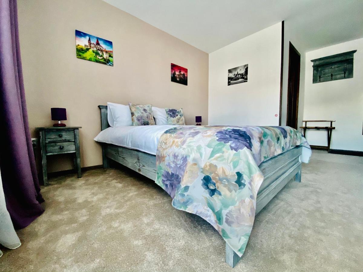 Casa Ankeli Bed & Breakfast Busteni Ngoại thất bức ảnh
