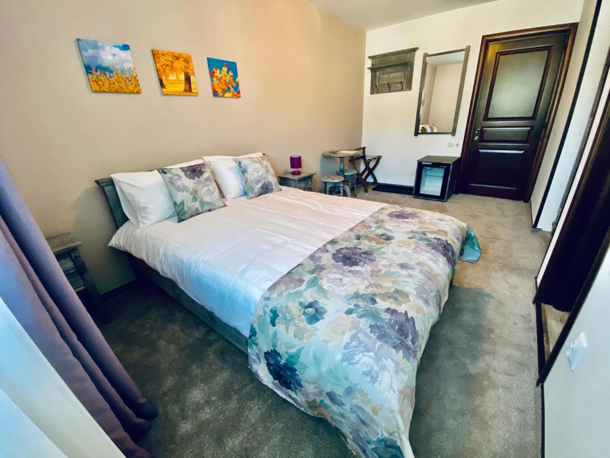 Casa Ankeli Bed & Breakfast Busteni Ngoại thất bức ảnh