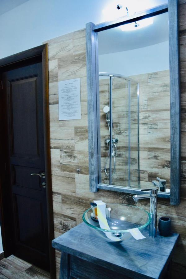 Casa Ankeli Bed & Breakfast Busteni Ngoại thất bức ảnh