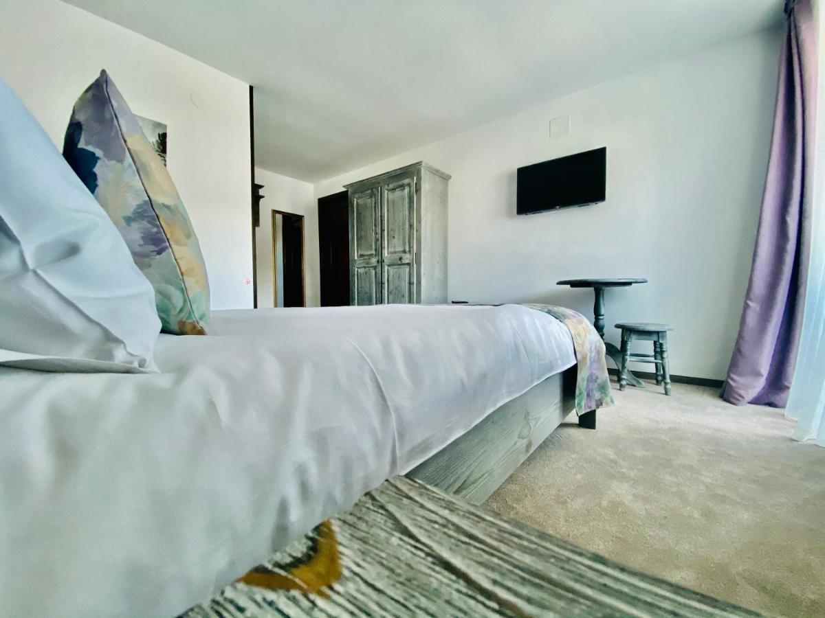 Casa Ankeli Bed & Breakfast Busteni Ngoại thất bức ảnh